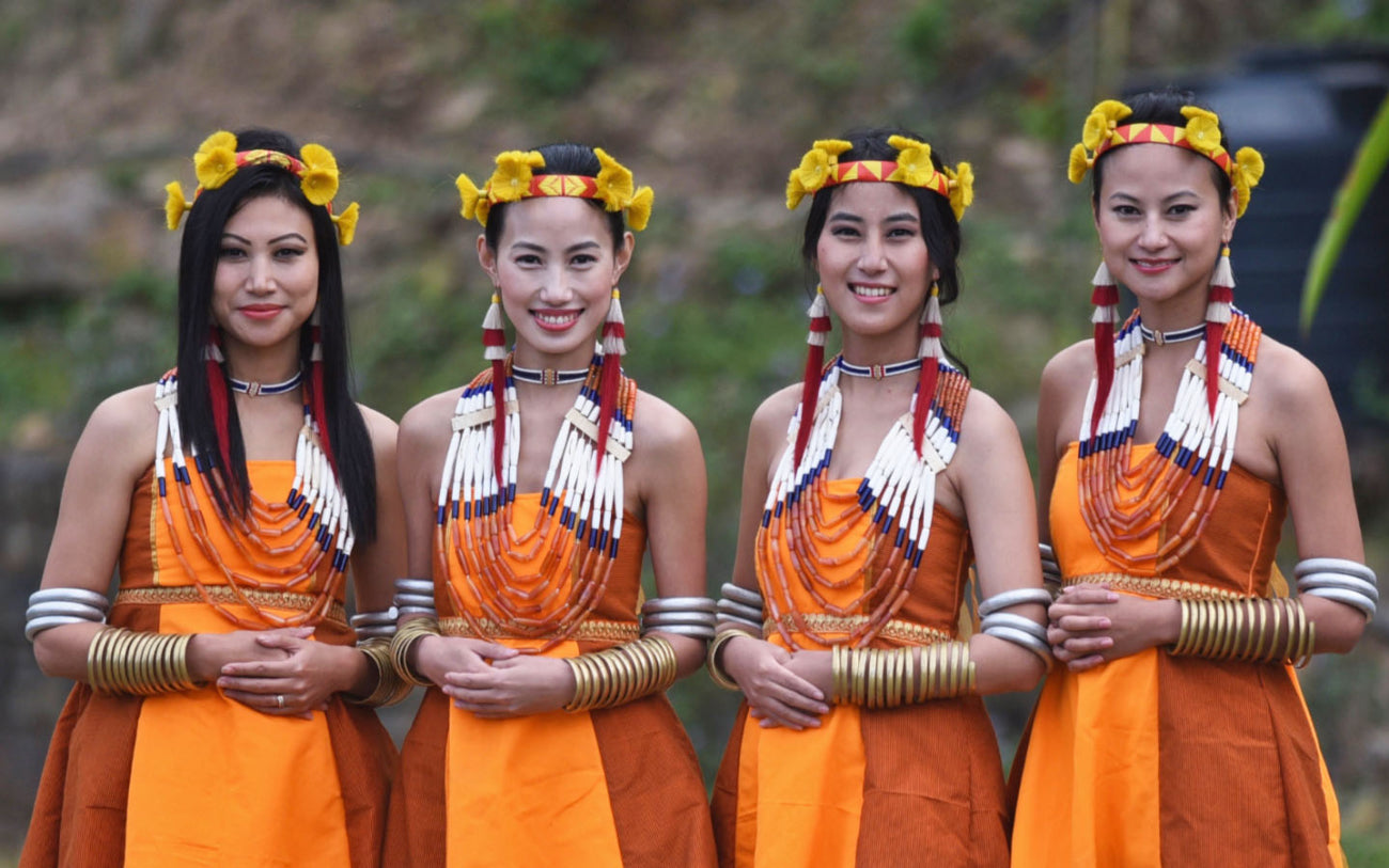 Tetseo Sisters Band group photo