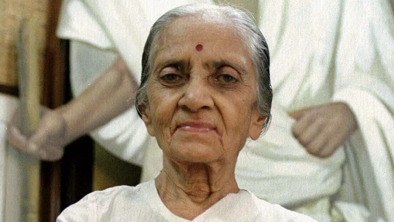 The RJ Who Led A Secret Radio Station In India's Freedom Struggle Usha ...