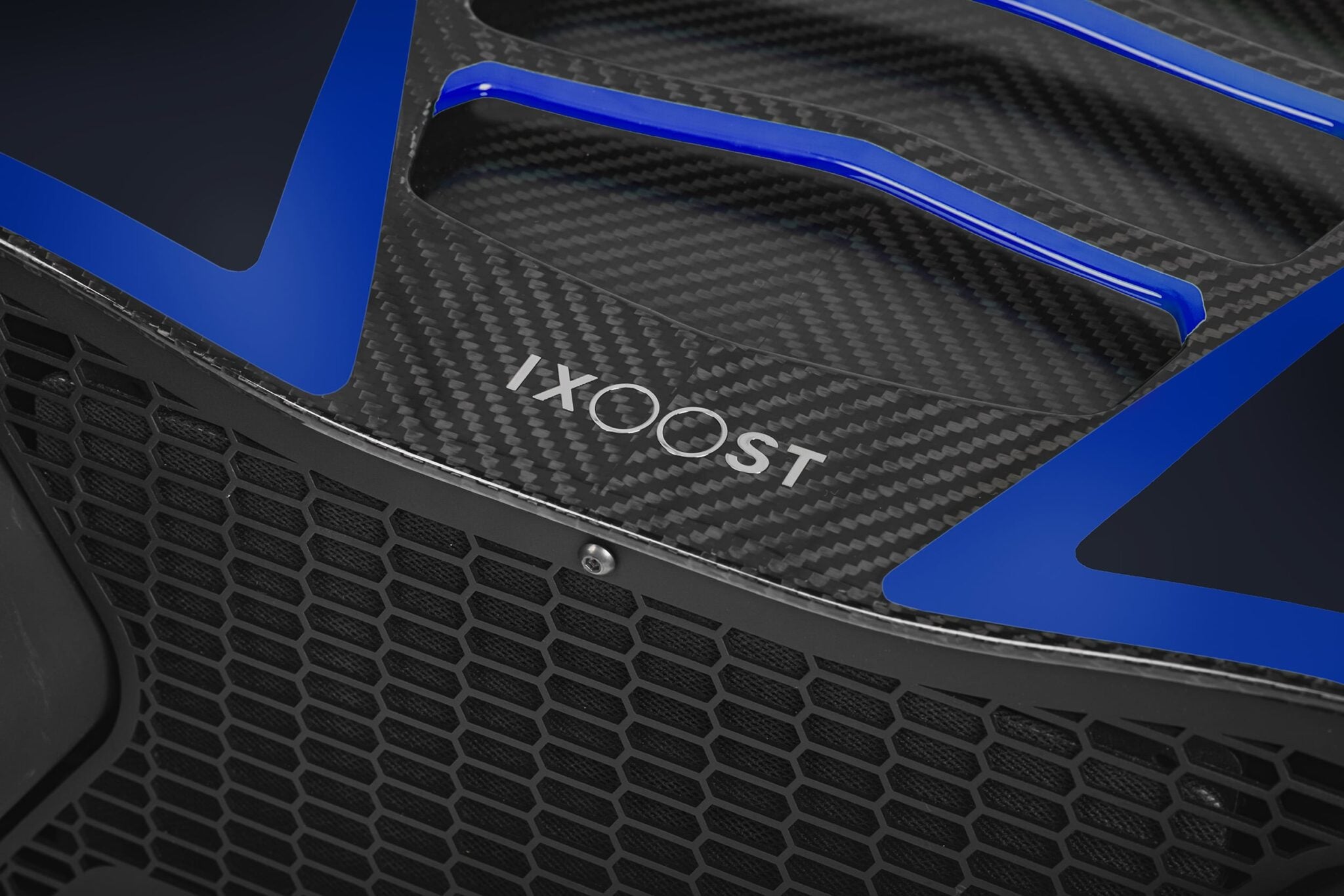 IXOOST Avalán For Automobili Lamborghini Blue Aegeus Matt + Contrast Blue Astraeus Matt