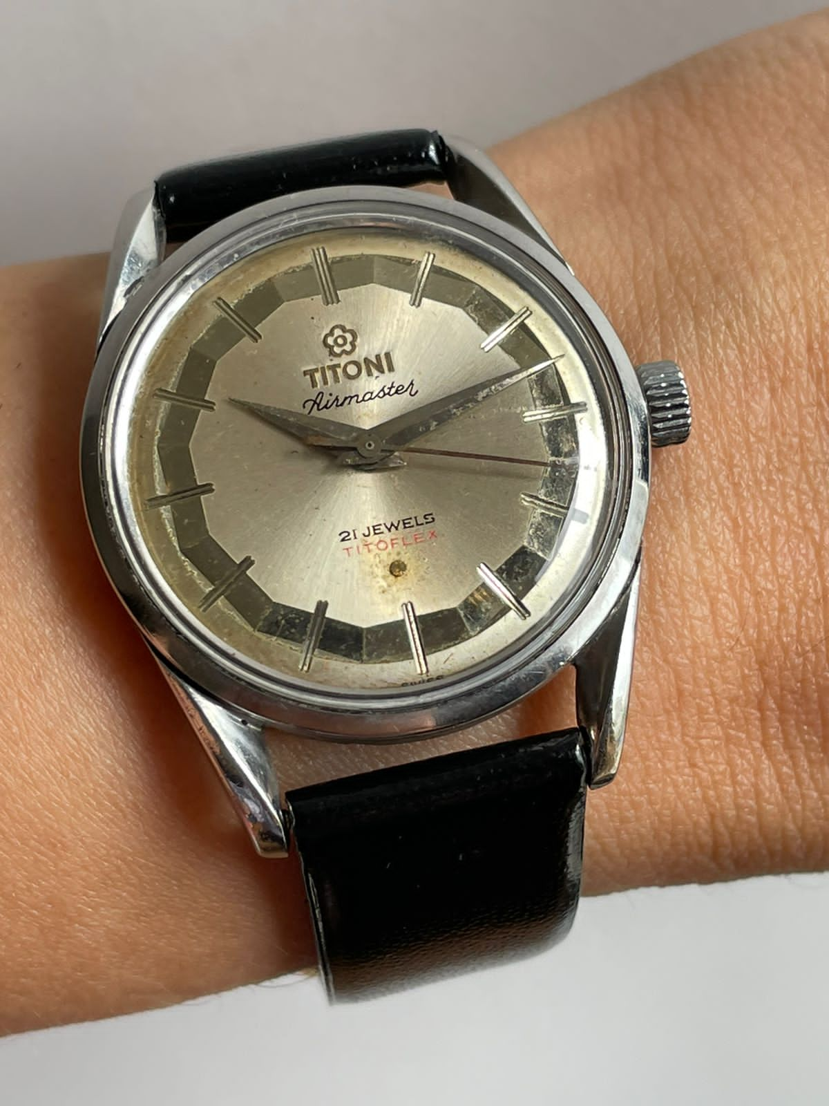 Titoni - Airmaster (Ladies) (1960's) Elegant Dress watch Bomber lugs